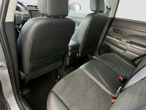 Used 2024 Mitsubishi Outlander Sport AWD image 27