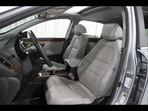Used 2020 Honda CR-V Touring image 5