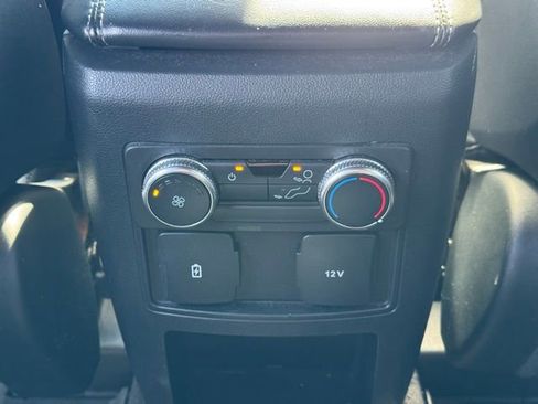 Used 2020 Ford Explorer XLT w/ Equipment Group 202A image 20