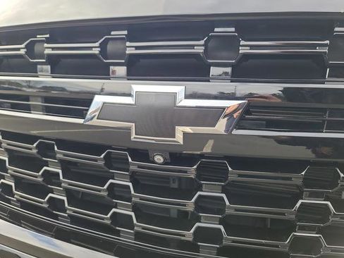 Used 2023 Chevrolet Tahoe Z71 w/ Z71 Off-Road Package image 9