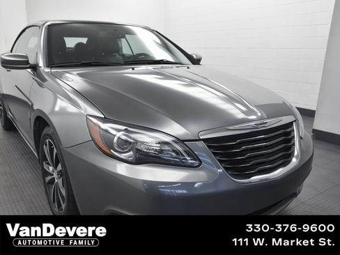 Used 2012 Chrysler 200 S image 1