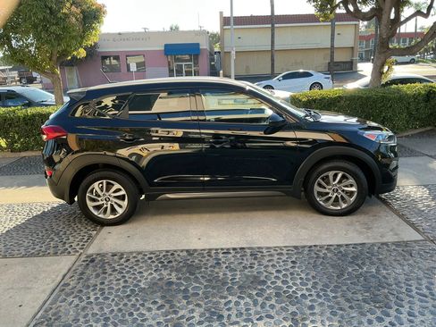 Used 2016 Hyundai Tucson SE w/ Option Group 02 FWD image 4