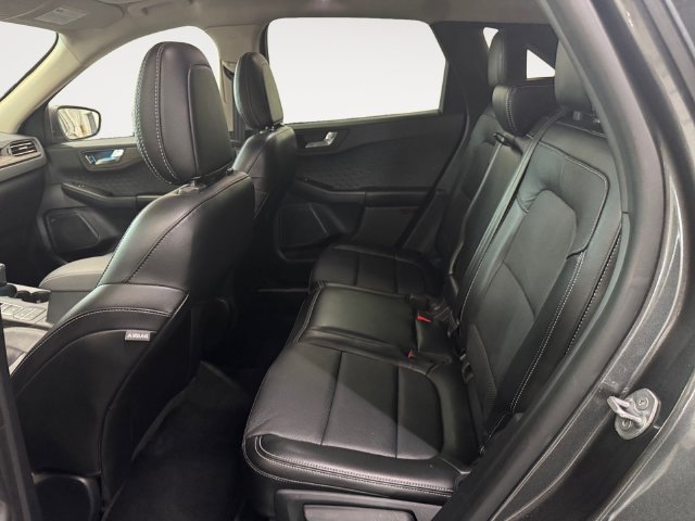 Used 2020 Ford Escape Titanium w/ Titanium Premium Package 2.0 AWD/4WD image 21