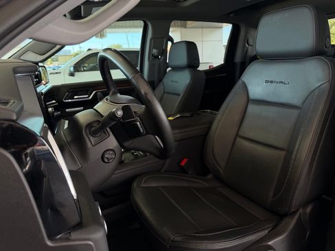 Used 2025 GMC Sierra 1500 Denali w/ Denali Reserve Package AWD/4WD image 13
