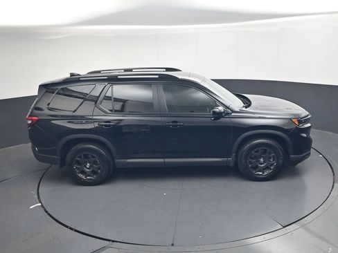 Certified 2023 Honda Pilot TrailSport image 29