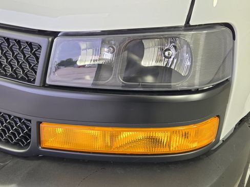 New 2026 Chevrolet Express 2500 w/ Communications Package RWD image 11