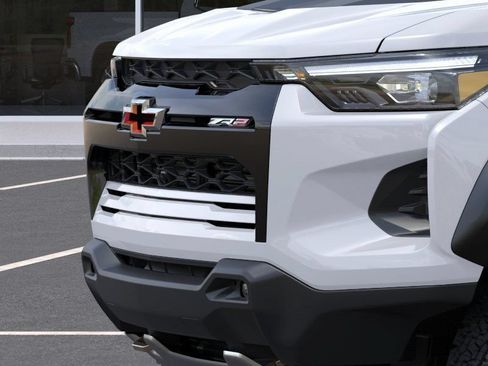 New 2026 Chevrolet Colorado ZR2 w/ Technology Package AWD/4WD image 13