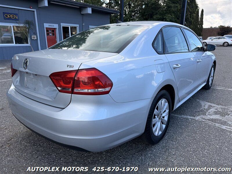 Used 2015 Volkswagen Passat 1.8T S FWD image 2