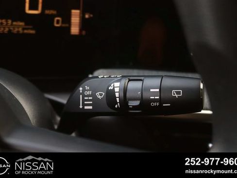 Certified 2025 Nissan Kicks SV FWD image 21