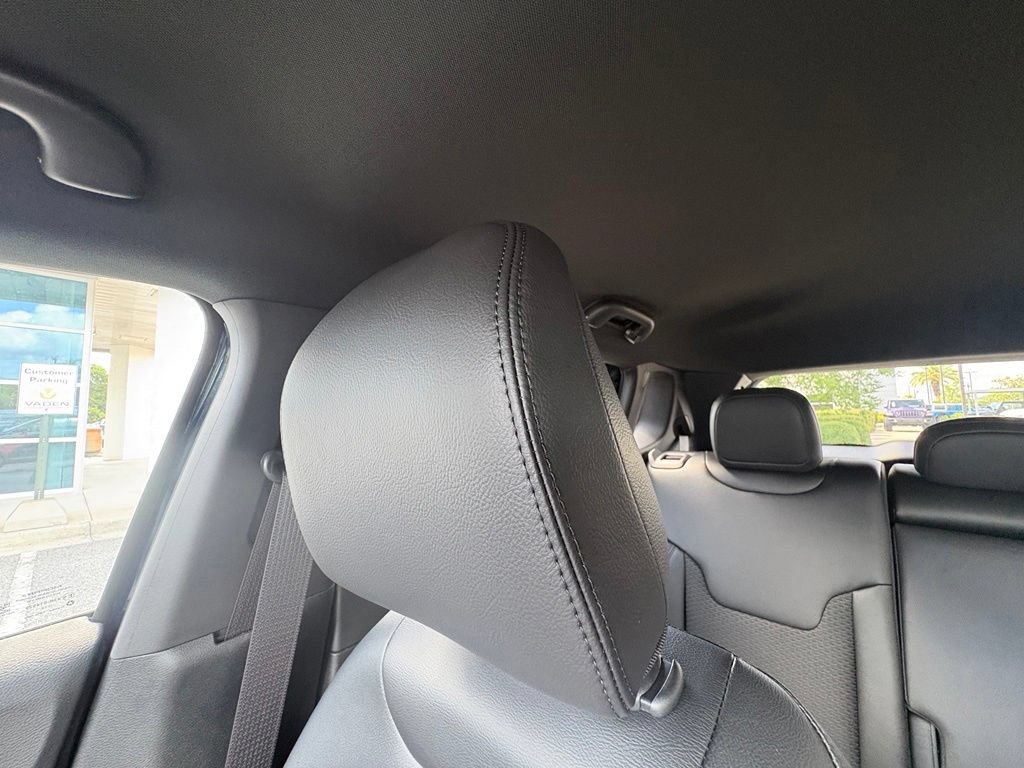 New 2026 Jeep Compass Latitude AWD/4WD image 30