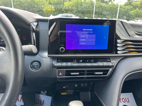 Used 2025 Toyota Camry SE FWD image 22