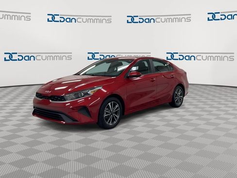 Used 2024 Kia Forte LXS FWD image 4