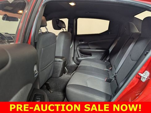 Used 2013 Dodge Avenger SE image 20