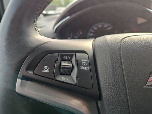 Used 2018 Chevrolet Trax LT w/ LT Convenience Package FWD image 25