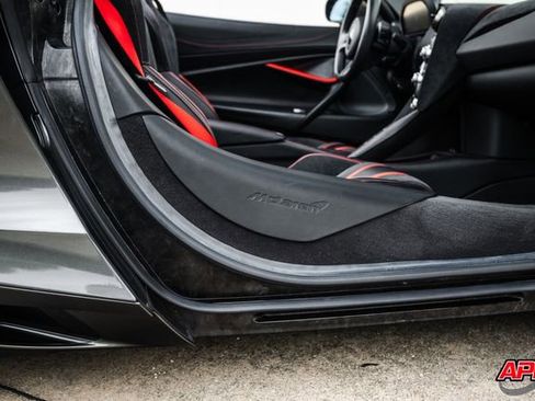 Used 2020 McLaren 720S Performance RWD image 86