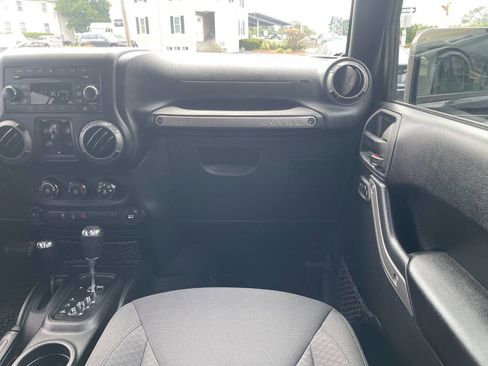 Used 2017 Jeep Wrangler Unlimited Sport w/ Quick Order Package 24S image 24