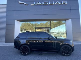 Used 2023 Land Rover Range Rover SE video 1