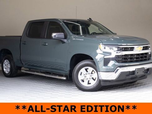 Used 2025 Chevrolet Silverado 1500 LT RWD image 2