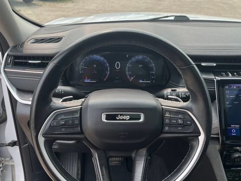Used 2021 Jeep Grand Cherokee L Limited AWD/4WD image 22