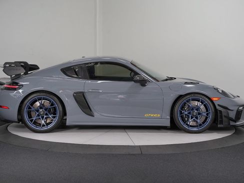 Used 2023 Porsche 718 Cayman GT4 RS RWD image 10
