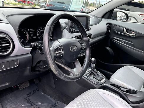 Used 2018 Hyundai Kona Limited FWD image 9