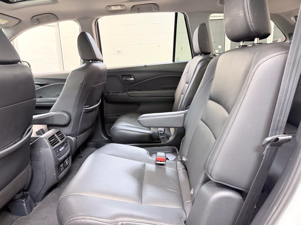 Used 2020 Honda Pilot Elite image 22