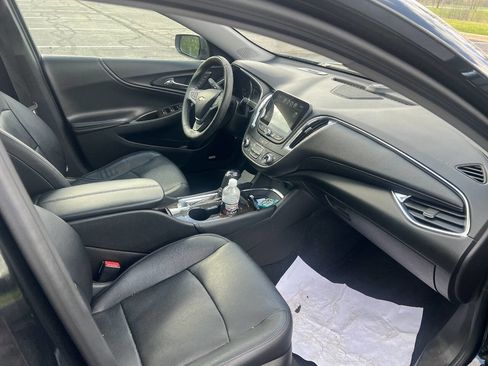 Used 2016 Chevrolet Malibu Premier w/ Driver Confidence Package FWD image 11