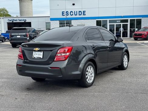 Used 2019 Chevrolet Sonic LT w/ Convenience Package FWD image 3