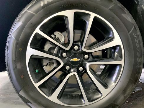 Used 2025 Chevrolet TrailBlazer LT AWD/4WD image 9