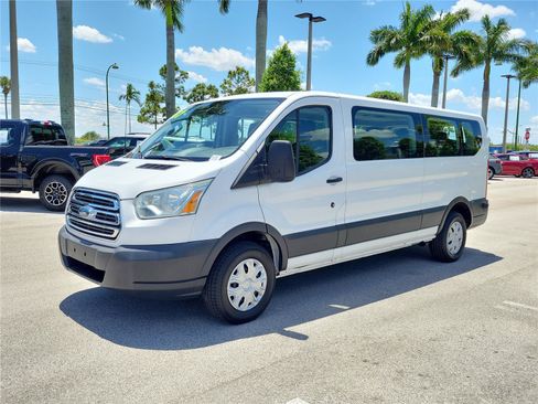Used 2017 Ford Transit 350 XLT RWD image 3