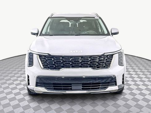 Used 2024 Kia Sorento S image 2