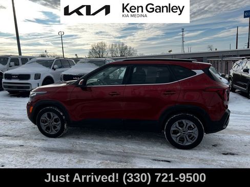 Certified 2024 Kia Seltos S image 8