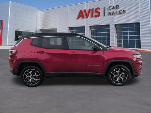 Used 2025 Jeep Compass Limited AWD/4WD image 5
