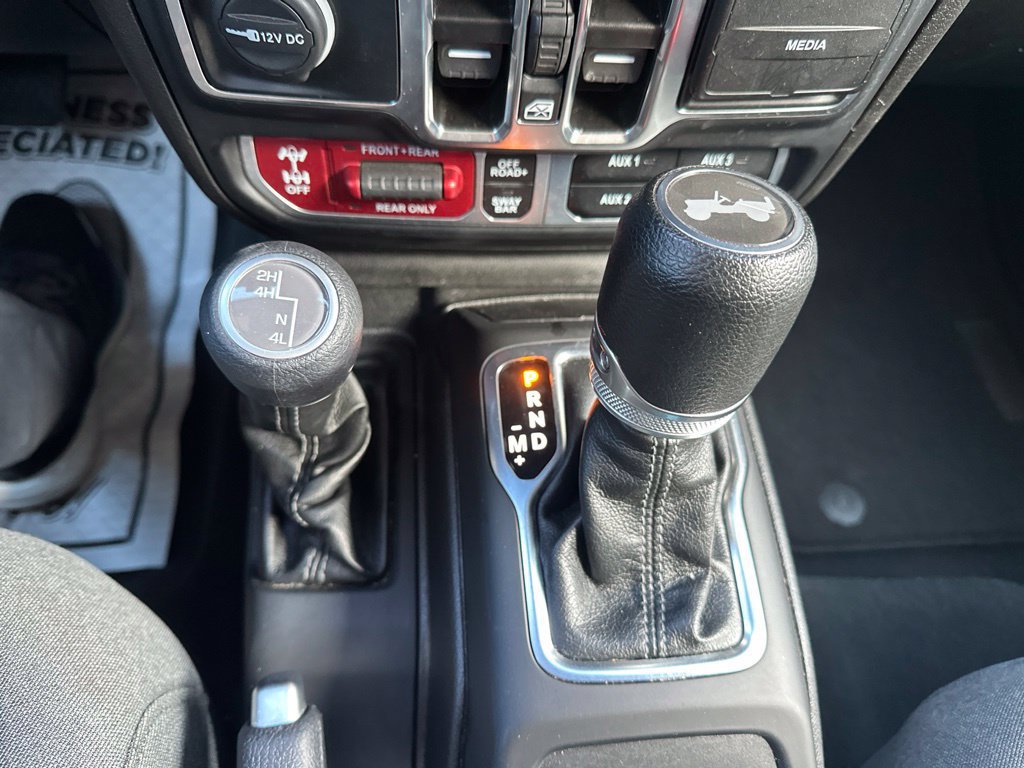 Used 2024 Jeep Wrangler Unlimited Rubicon AWD/4WD image 35