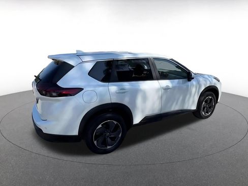 Used 2025 Nissan Rogue SV FWD image 14