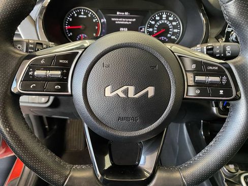 Used 2023 Kia Seltos SX image 9