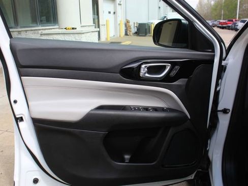 Used 2024 Jeep Compass Limited w/ Elite Group image 8