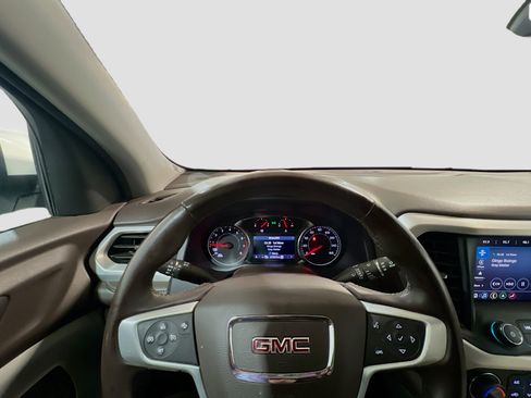 Used 2023 GMC Acadia SLT image 7