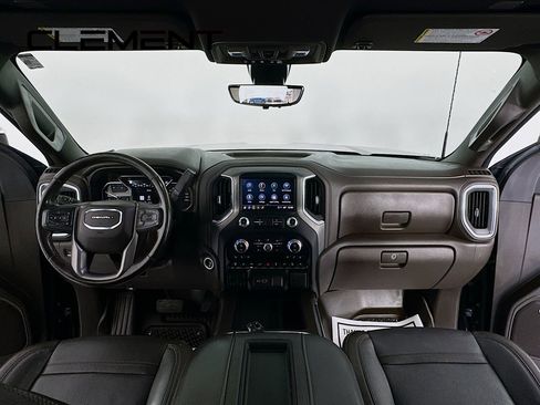 Used 2021 GMC Sierra 2500 Denali w/ Denali Ultimate Package image 12