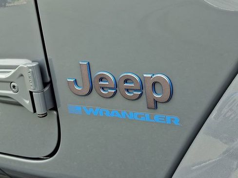 Used 2025 Jeep Wrangler Unlimited Sahara image 29
