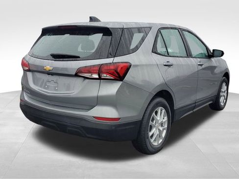 Certified 2024 Chevrolet Equinox LS w/ Driver Confidence II Package image 5