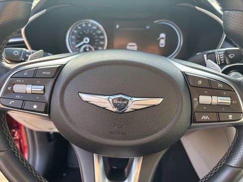 Used 2023 Genesis G70 2.0T image 15