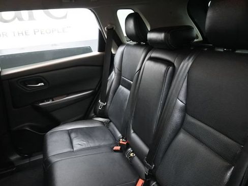 Used 2021 Nissan Rogue SV AWD/4WD image 21