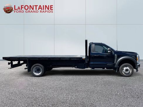 Used 2025 Ford F550 4x4 Regular Cab Super Duty w/ XL Chrome Package image 8