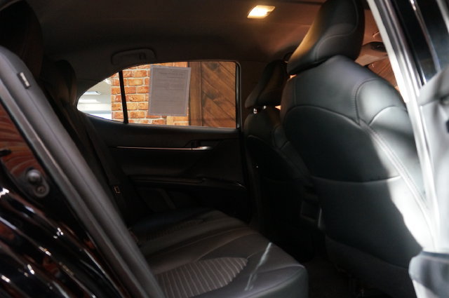 Used 2020 Toyota Camry SE FWD image 42