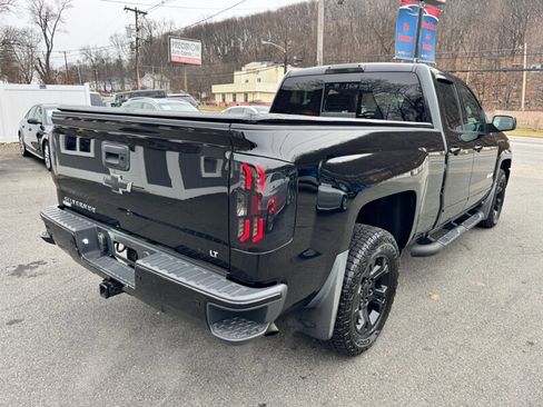 Used 2018 Chevrolet Silverado 1500 LT w/ Midnight Edition image 5