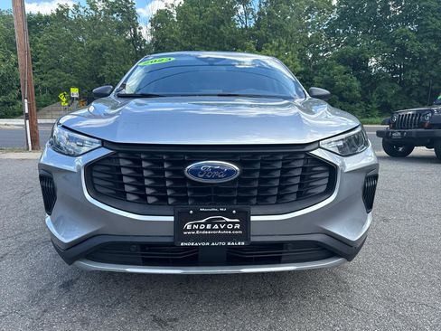 Used 2023 Ford Escape Active AWD/4WD image 2