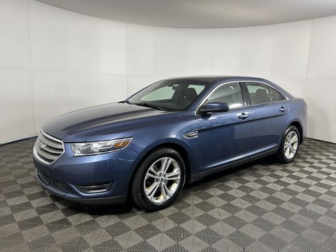 Used 2019 Ford Taurus SEL image 1