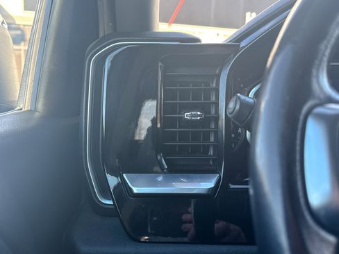 Used 2022 Chevrolet Silverado 1500 LT image 34