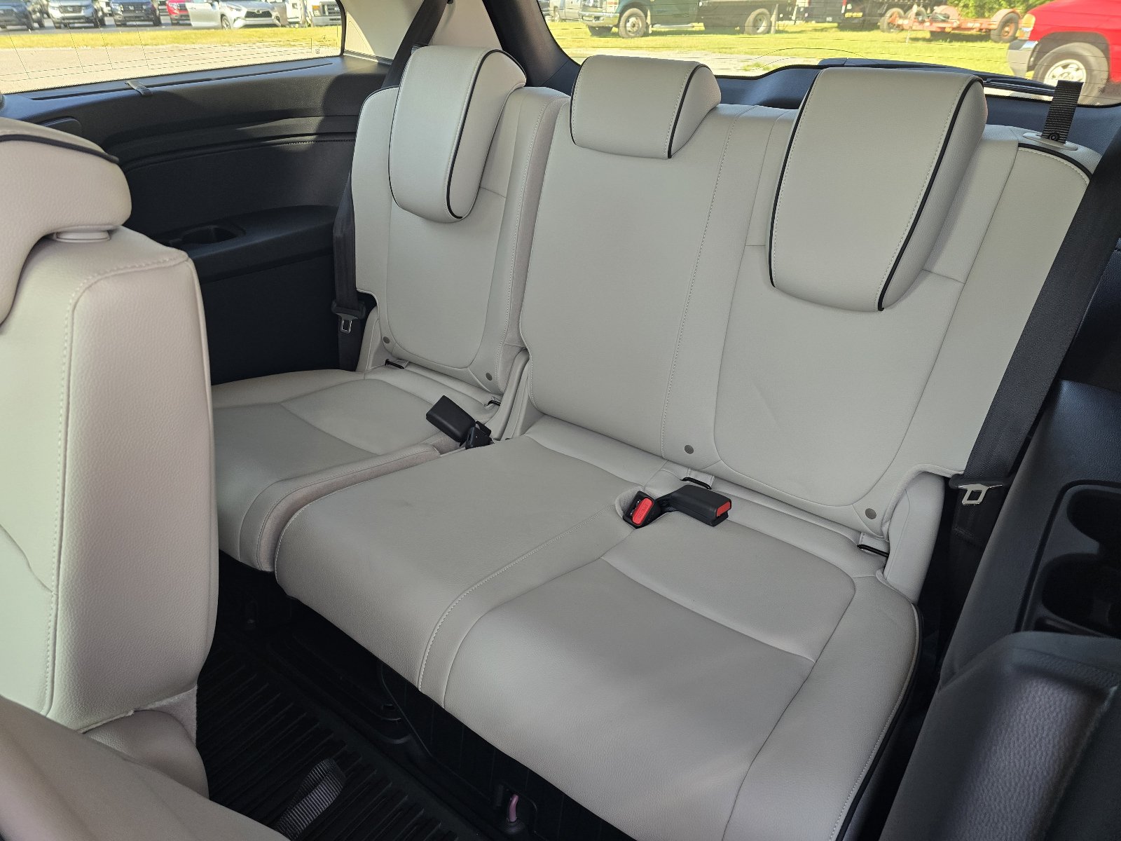 New 2027 Honda Odyssey Touring image 11